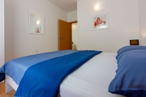 1 dormitorio, tabla de planchar con plancha, wifi gratis