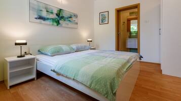1 bedroom, iron/ironing board, free WiFi