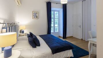 1 chambre, coffres-forts dans les chambres, bureau, Wi-Fi gratuit