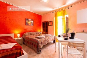 1 soverom, strykejern/-brett, wi-fi og sengetøy