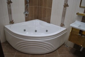 Apartment | Jetted tub - Apartment on Murtuza Mukhtarov 185-119 (Baku)