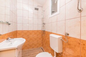 Bathroom | Towels - House Paklenica Stone ll (Starigrad)