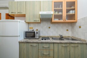 Private kitchen - Apartments and Room Ljubica (Lopar)
