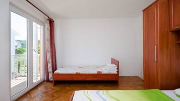 4 bedrooms, free WiFi