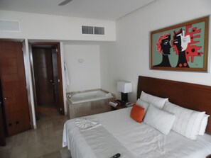 1 soverom, safe på rommet, strykejern/-brett og wi-fi