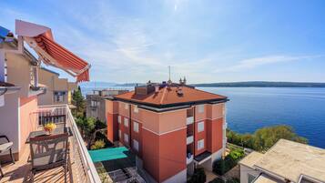 إطلالة على المياه