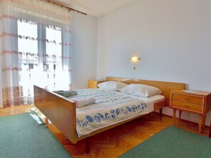 2 Schlafzimmer, Bügeleisen/Bügelbrett, kostenloses WLAN