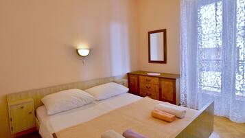 2 habitaciones, tabla de planchar con plancha y wifi gratis