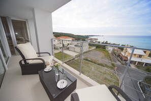 Casa (Private Vacation Home) | Balcón
