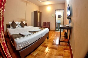 Economy Room | Soundproofing, free WiFi - Om Shree Cottage (Guwahati)