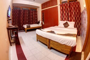 Economy Room | Soundproofing, free WiFi - Om Shree Cottage (Guwahati)