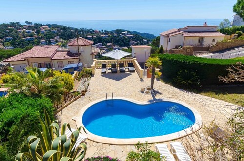 Club Villamar - Nice and cozy villa with private pool and located at less than 4 km from the beac...