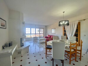 TV, fireplace, DVD player - Club Villamar - Nice and cozy villa with private pool and located at less than 4 km from the beac... (Lloret de Mar)