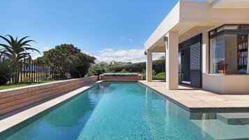 Private pool