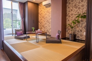 Huis (Private Vacation Home) | Woonruimte | Een flatscreentelevisie