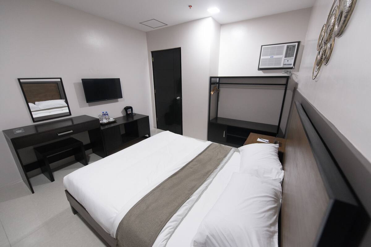 华丽客房 | 办公桌、笔记本电脑工作区、遮光窗帘、熨斗/熨板
