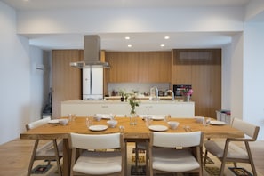 Private Vacation Home | In-room dining