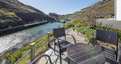 A harbourside four bedroom cottage with breathtaking views