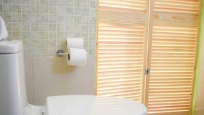 Shower, towels - Cancun Guest House 5 (Cancún)