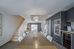 Køleskab, mikrobølgeovn, ovn, opvaskemaskine