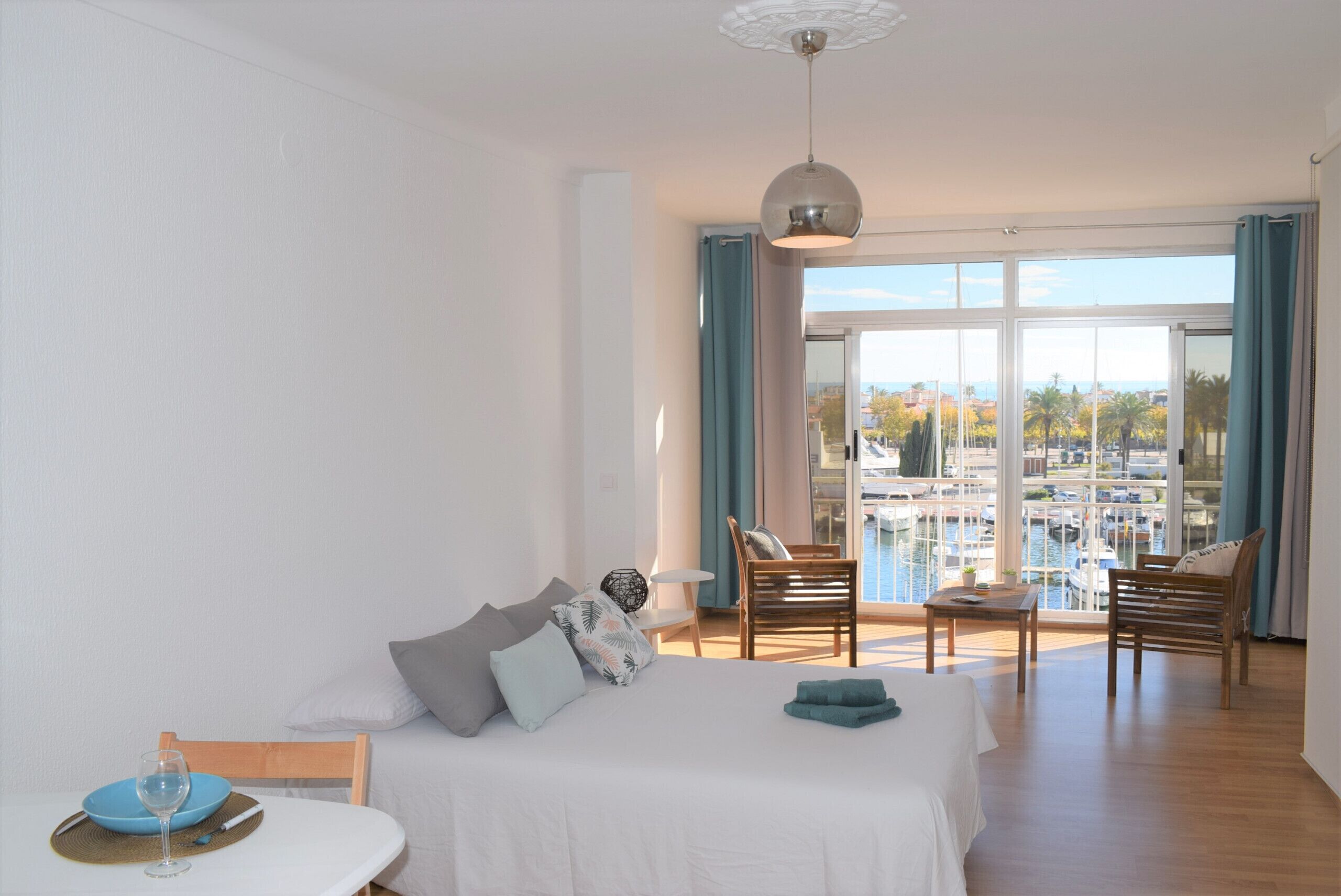 Iron/ironing board, free WiFi