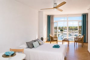 Iron/ironing board, free WiFi - 358-Large studio with view canal and sea (Empuriabrava)