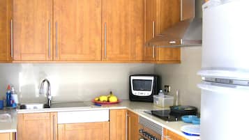 Køleskab, mikrobølgeovn, ovn, opvaskemaskine