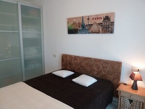 3 bedrooms, iron/ironing board, free WiFi - 232-Apartment with ,terrace and pool (Empuriabrava)