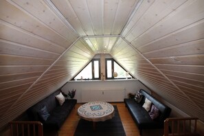 Family Apartment, 3 Bedrooms (Berg III) | Free cots/infant beds, free WiFi