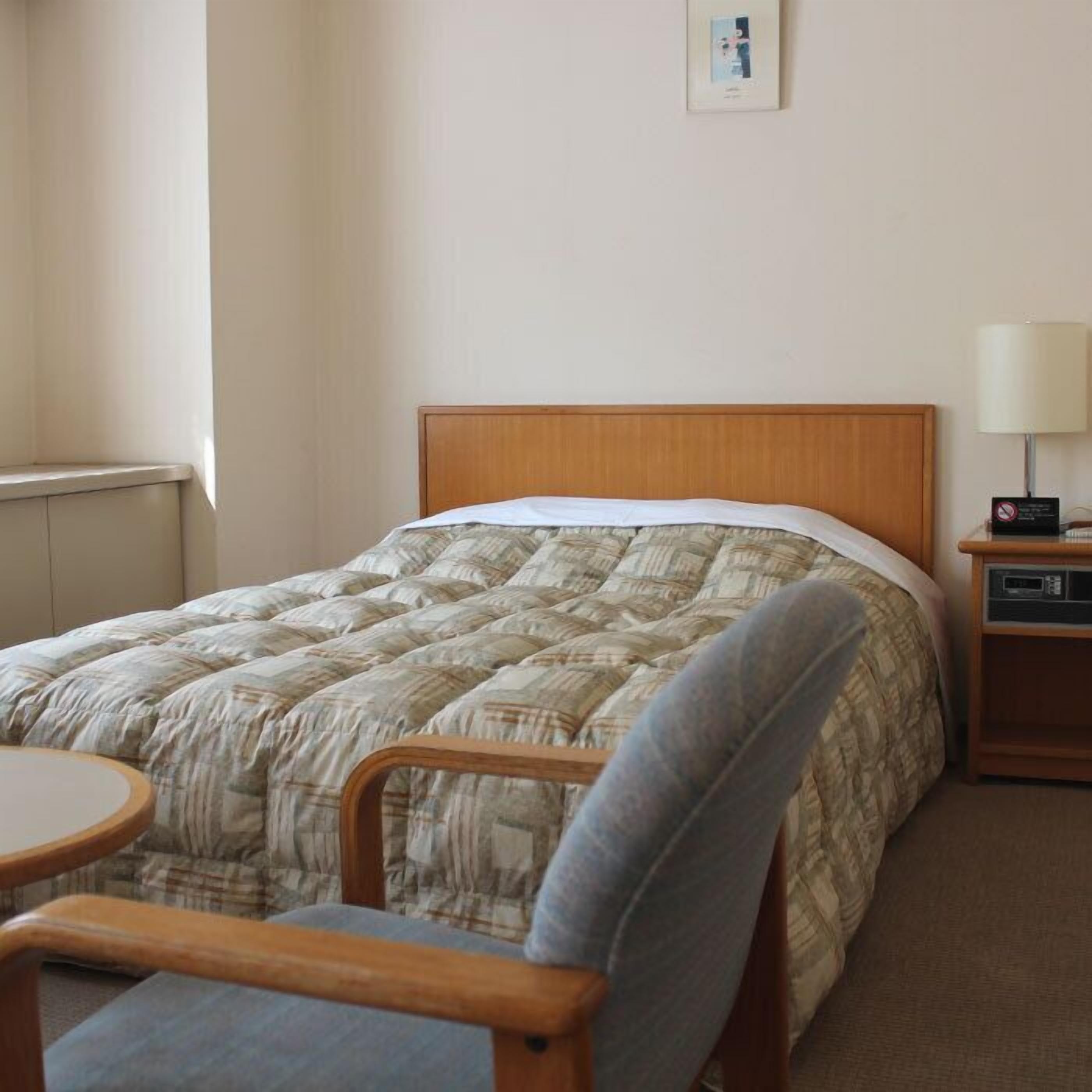 standard double room | desk, free wifi