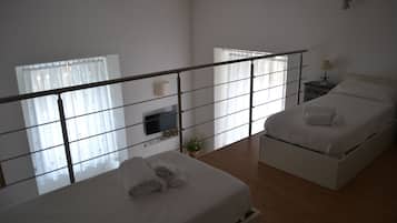 2 habitaciones, escritorio, tabla de planchar con plancha y wifi gratis