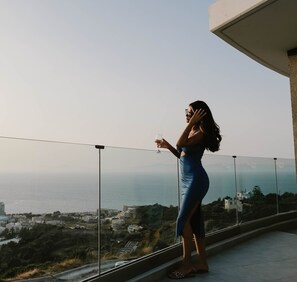 Property grounds - Rhodes Skyline Suite - 3 Bedroom with inDoor Jacuzzi and Sea View (Rhodes)