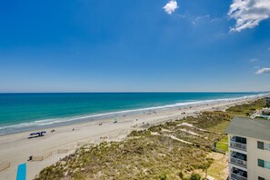 On the beach - Beautiful Oceanfront Condo, Recliner, Hot Tub | Beach Club II - 6C (North Myrtle Beach)