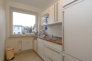 Kühlschrank, Mikrowelle