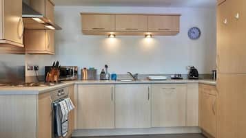 Clarence Court | Private kitchen | Fridge, microwave, oven, stovetop
