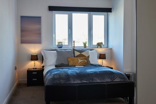 1 habitación, ropa de cama de alta calidad y decoración personalizada