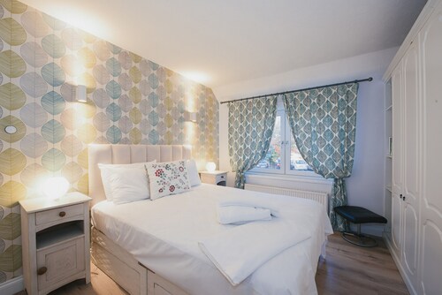 Luxury Racecourse House ( Peymans)