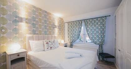 Luxury Racecourse House ( Peymans)