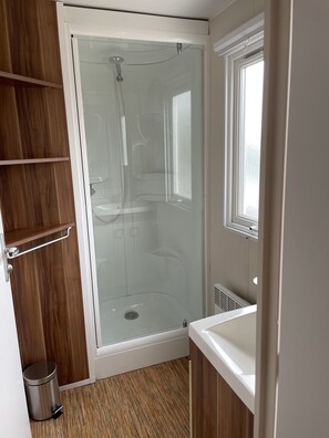 Mobile Home | Bathroom