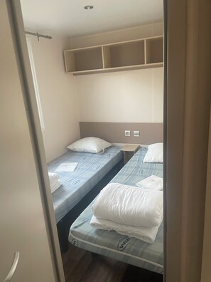 1 bedroom, individually decorated, individually furnished, soundproofing