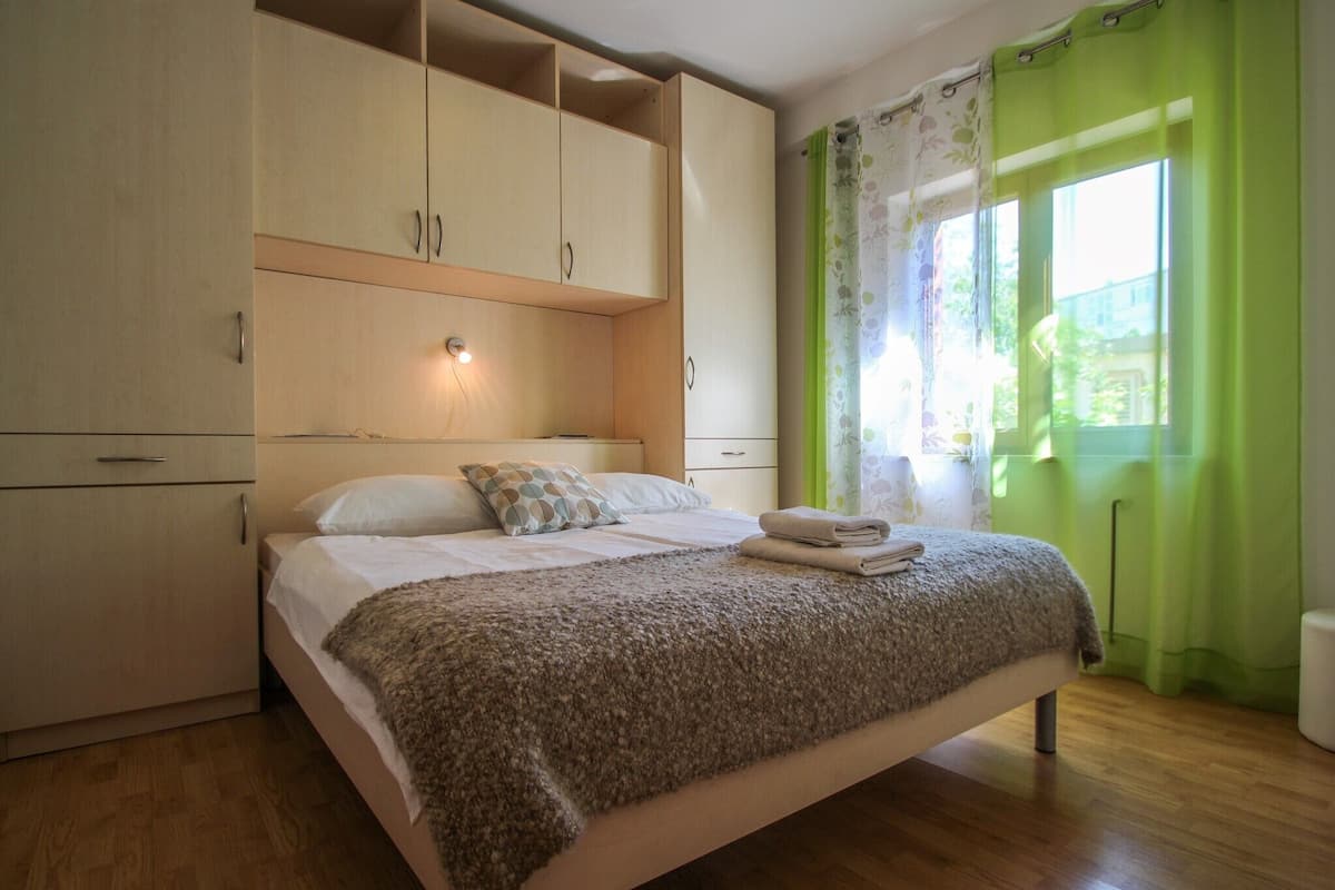 Apartment, Terrace (Green) | 2 bedrooms, free WiFi, bed sheets