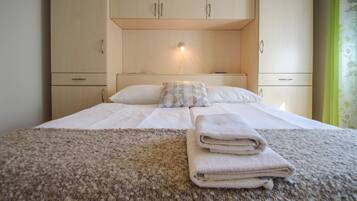 Apartment, Terrace (Green) | Free WiFi, bed sheets