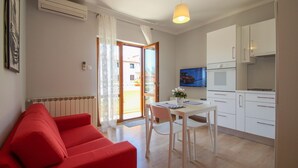Studio (Apartment) | Living area | TV - Alenka (Novigrad)