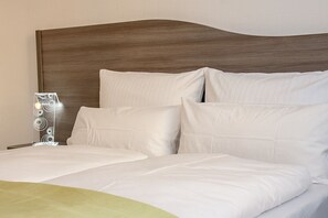 1 Schlafzimmer, Reisekinderbett, kostenloses WLAN, Bettwäsche
