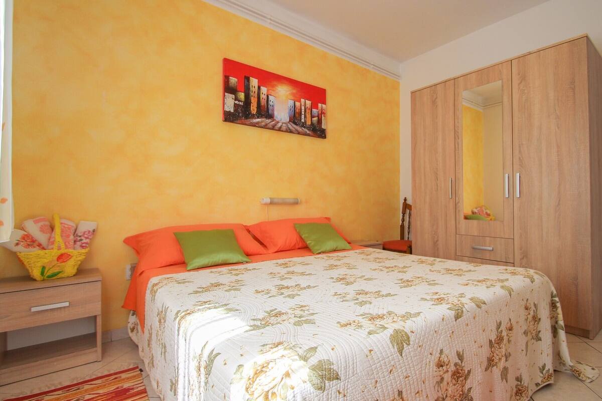 Apartment, 1 Bedroom | Free WiFi, bed sheets