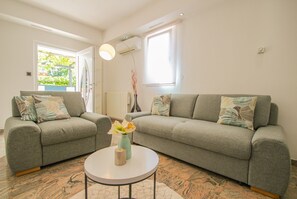 Apartment, Terrace | Living area | Flat-screen TV