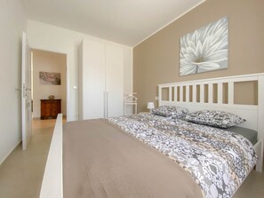 Apartment, Ground Floor (Dino)