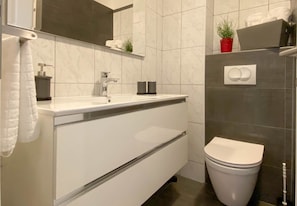 Bathroom - Andi (Novigrad)