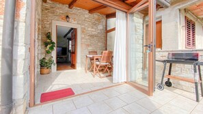 House, 2 Bedrooms | Terrace/patio