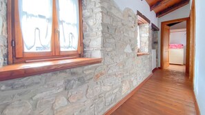 House, 2 Bedrooms | 2 bedrooms, desk, iron/ironing board, free WiFi